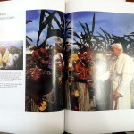 Marco Tosatti (testi di), Giovanni Paolo II. Ritratto di un pontefice, Ed. White Star, 2006